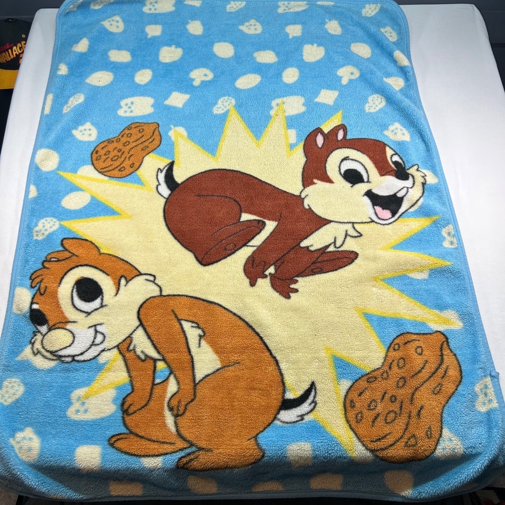Disney Chip n Dale Blue‎ Fleece Throw Blanket Peanuts Acorns Kids Nursery 39x54